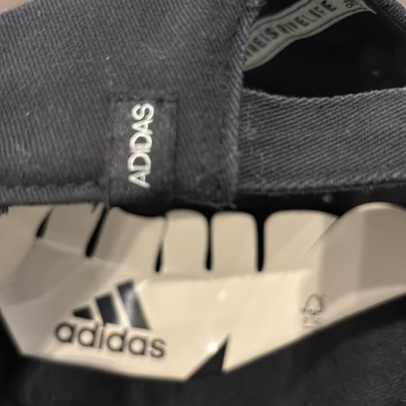 Adidas Aeroready Saturday 2 0 buckle back cap,embroidered logo,6 vent panel OSFM - Picture 10 of 10